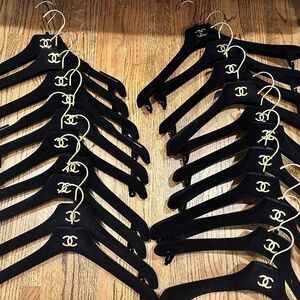 Chanel Hangers (21)